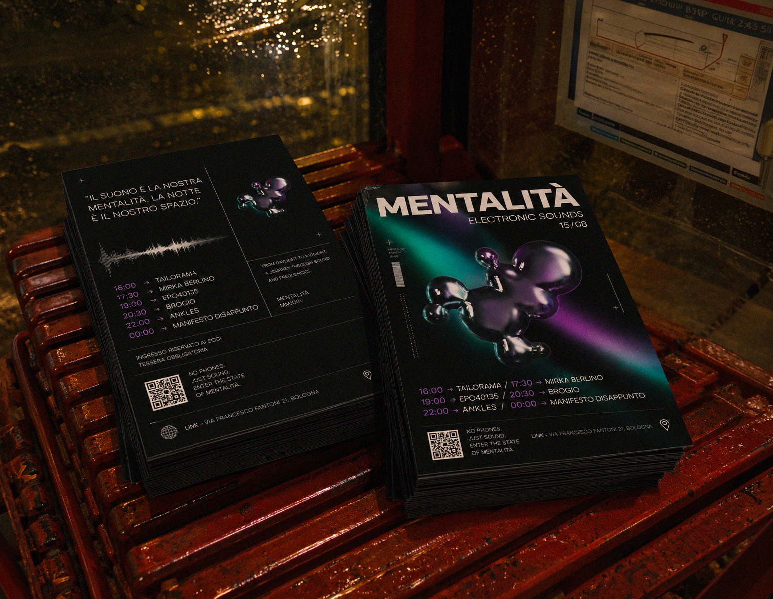 Mentalità billboard at the bus stop